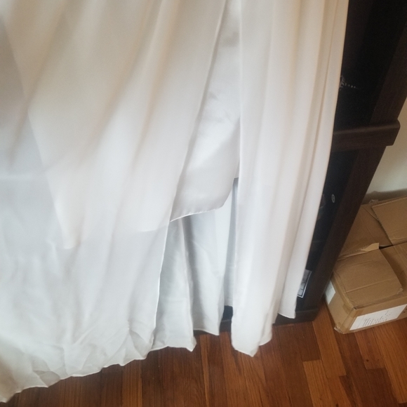 Wedding dress - Picture 4 of 5